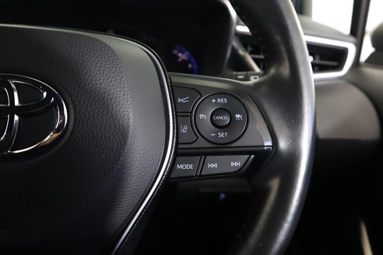 2020 Toyota Corolla 2.0 VVT-h Design Touring Sports CVT Euro 6 (s/s) 5dr Estate PETROL/ELECTRIC A...