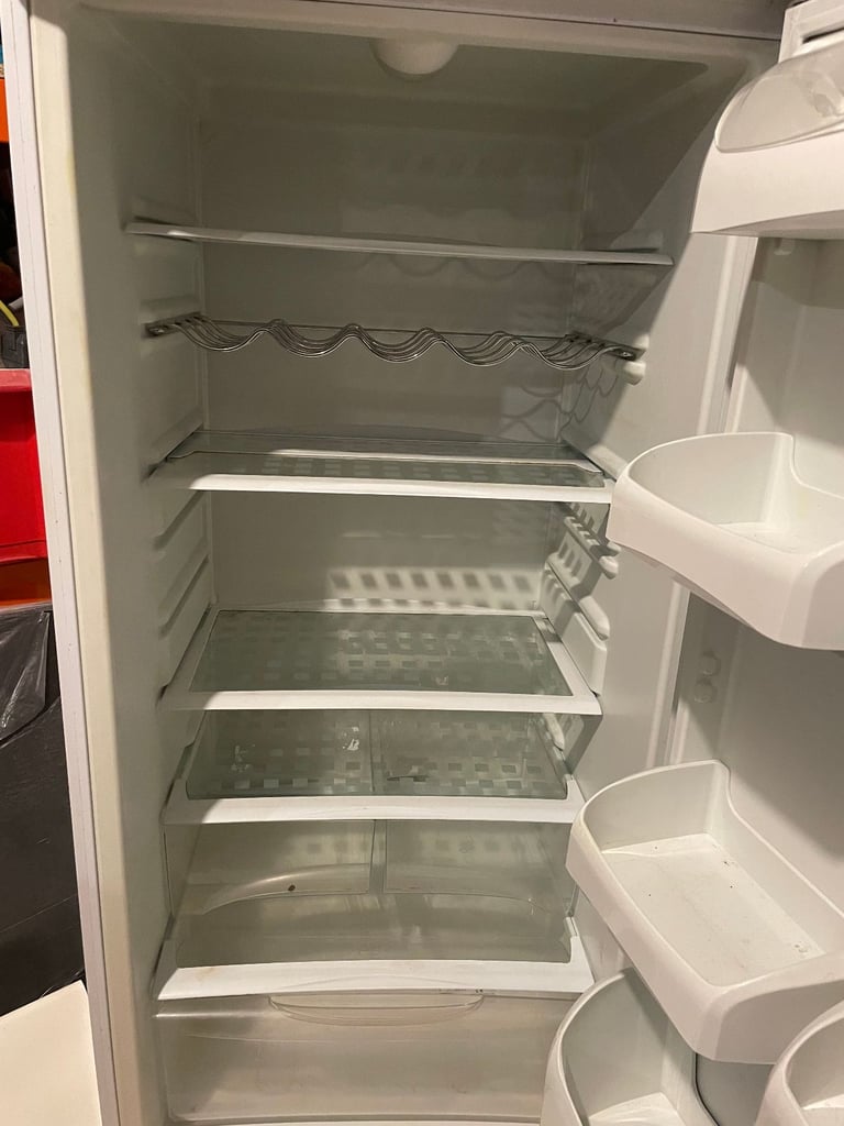Hotpoint RLA52P Fridge in good working condition.