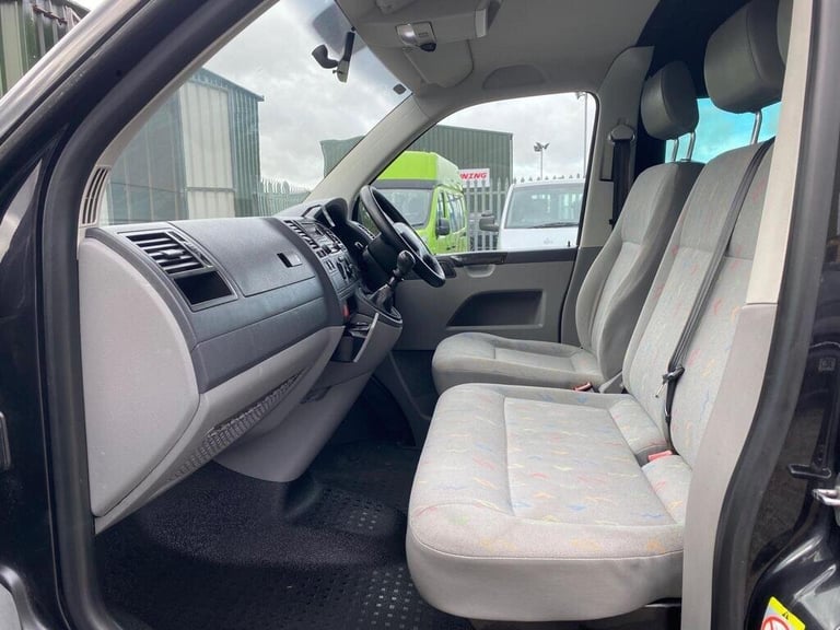 2006 Volkswagen Transporter 2.5 TDi T32 REAR LONGUE-5 BELTS-20 inch ALLOYS-PRIVATE PLATE MOTORHOM...