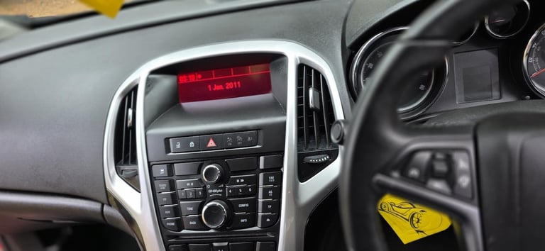 2015 Vauxhall Astra 1.6i Excite Euro 6 5dr HATCHBACK Petrol Manual