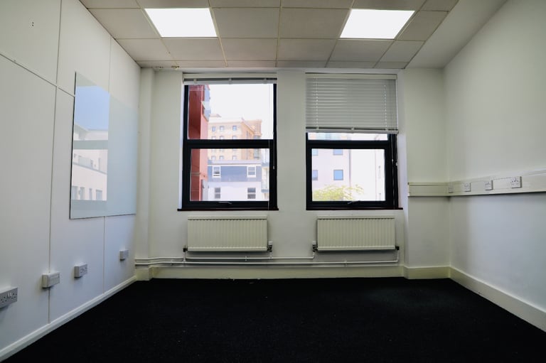 2 - 4 person Office in Vibrant Creative Hub by the Sea!