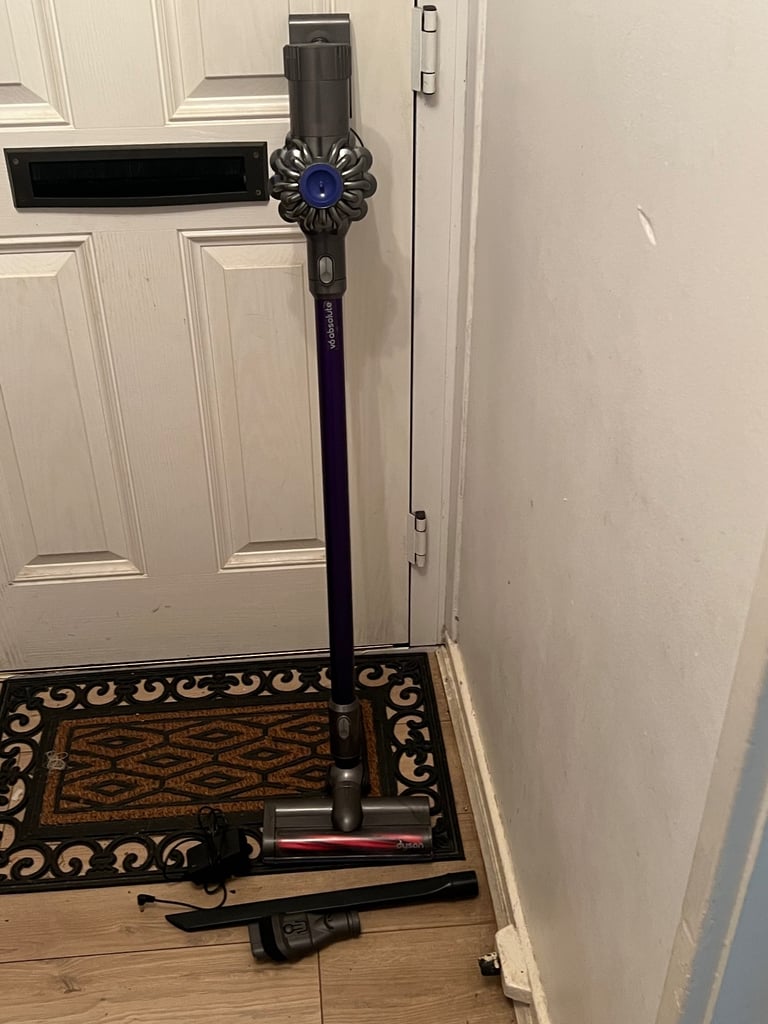 image for Dyson V6 Animal/Multi Floor Cordless Vacuum Cleaner 