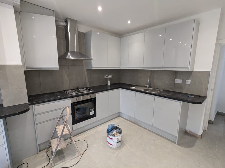 Selection of brand new en-suite rooms to rent in South Harrow. Large kitchen, garden and parking