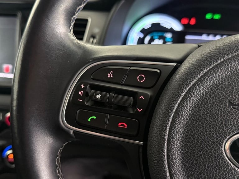 2018 Kia Niro 1.6 GDi 8.9kWh 3 DCT Euro 6 (s/s) 5dr ESTATE PETROL/ELECTRIC Automatic