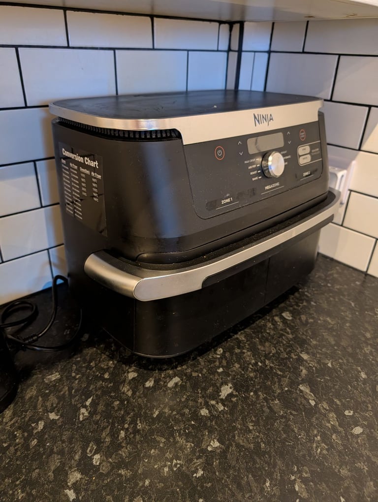 image for Ninja Foodi FlexDrawer Dual Air Fryer 10.4L AF500UK