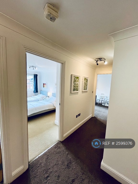 2 bedroom flat in Qube, Birmingham, B1 (2 bed) (#2599376)