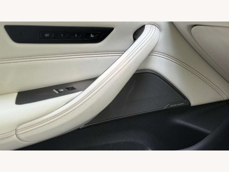 2019 BMW 5 Series 4.4 M5 Auto 4WD 4dr Saloon Petrol Automatic