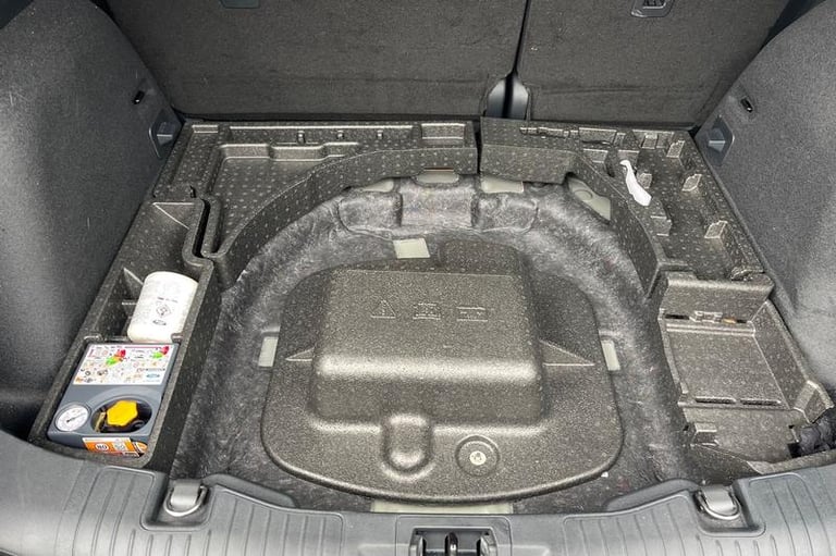 2024 Ford Kuga 2.5 Duratec 14.4kWh Vignale SUV 5dr Petrol Plug-in Hybrid CVT Euro 6 (s/s) SUV Hyb...