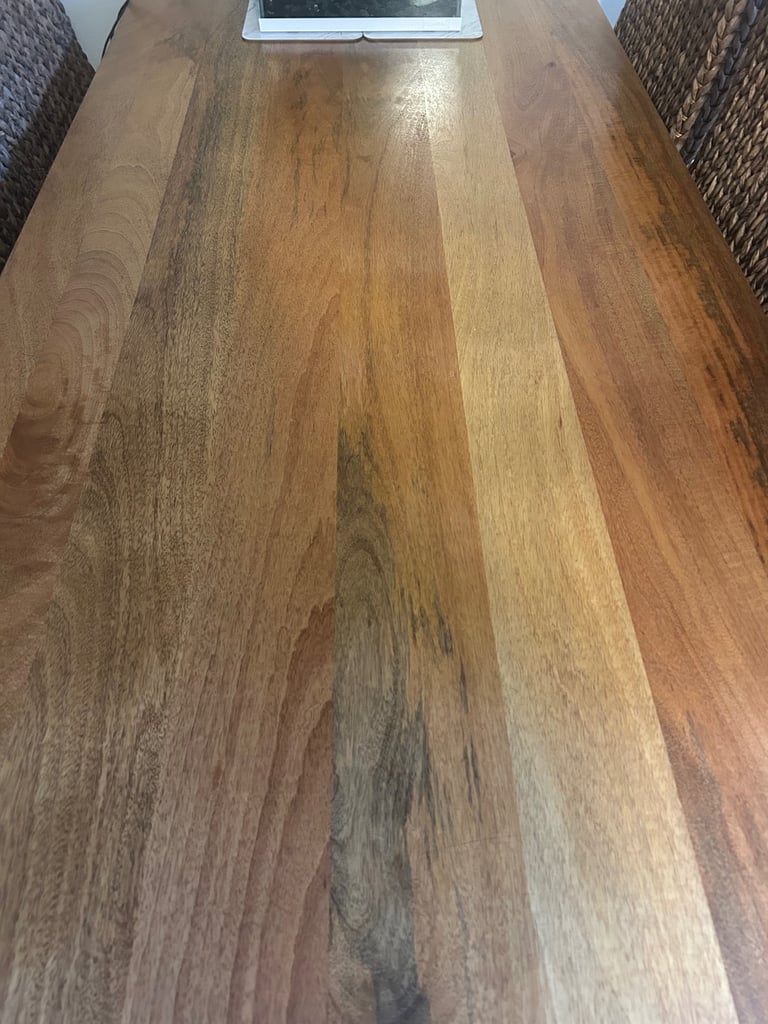Oak table and 6 chairs 
