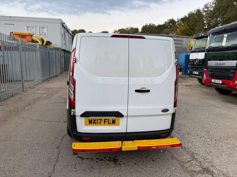 2017 Ford Transit Custom Crew Van
