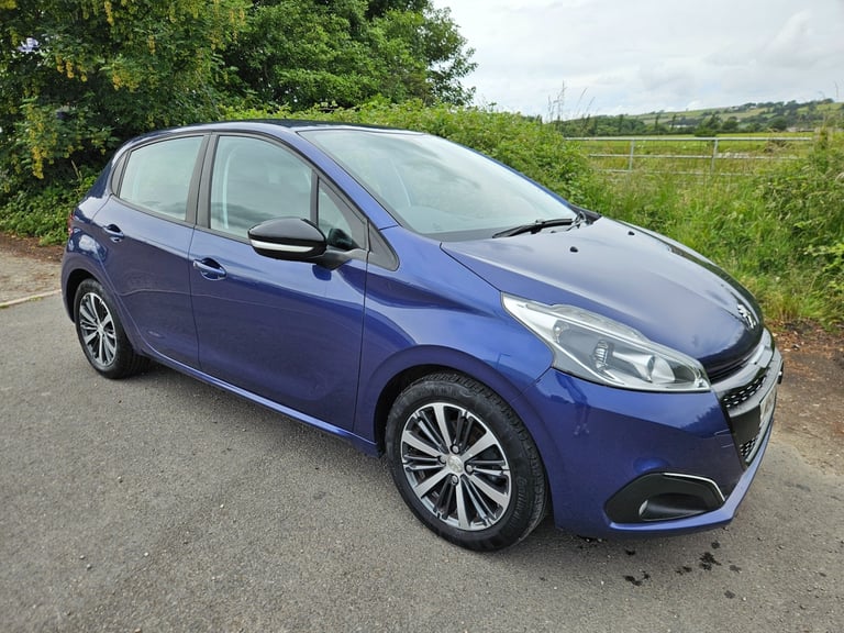 image for 2016 Peugeot 208 1.2 PureTech Active Design Menthol 5dr HATCHBACK Petrol Manual