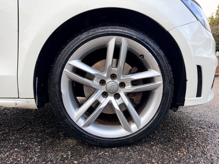 Audi, A1, Hatchback, 2014, Manual, 1395 (cc), 3 doors