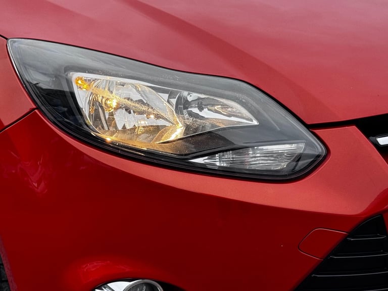 2011 Ford Focus 1.6 TDCi Titanium Euro 5 (s/s) 5dr HATCHBACK Diesel Manual