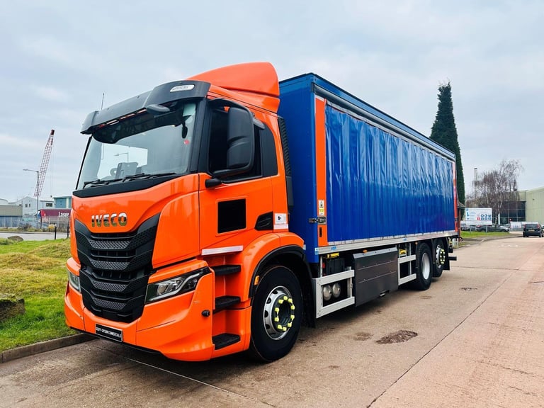 2023 (23) IVECO S-WAY 400 CNG 6X2 REAR LIFT STEER AXLE CURTAINSIDERS