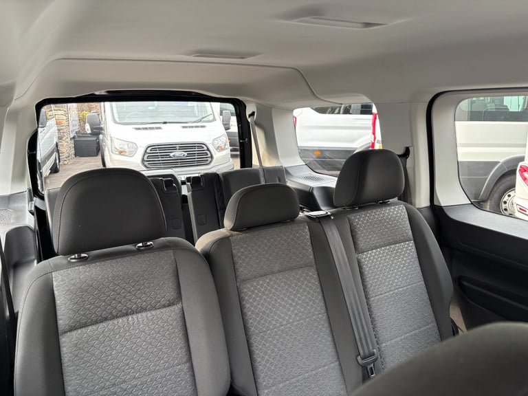 2022 Ford Tourneo Connect 2.0 EcoBlue Titanium 5dr [7 seat] MPV Diesel Manual