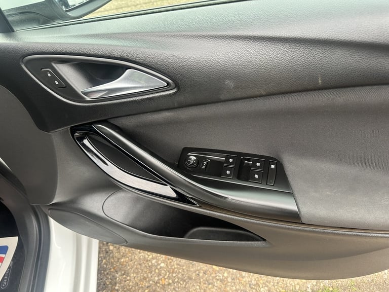 VAUXHALL ASTRA 1.6 CDTi ecoFLEX SRi Nav 2016