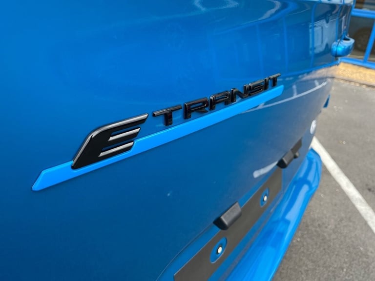 2025 Ford Transit Custom E-Transit Custom Limited DCiV 320 L1 65kWh 100kw 136 RWD 1 Speed Automat...