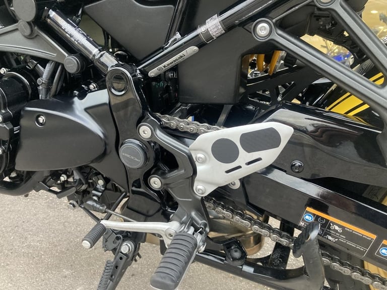 KAWASAKI Z900 RS SE - LOW MILES - MAIN STAND - COWL - GRAB RAIL - RAD GUARD 