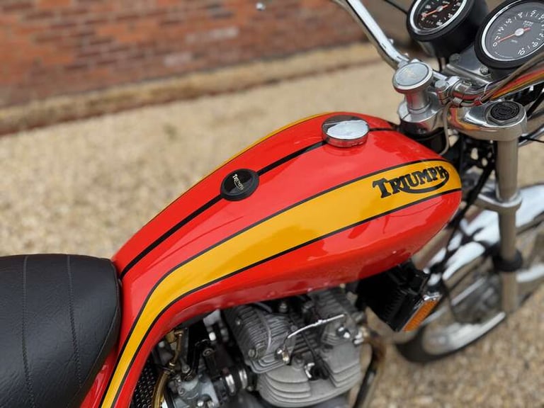 2004 Triumph X-75 HURRICANE PETROL Manual