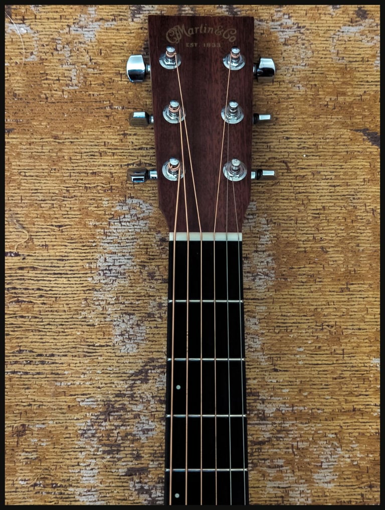 Guitar - Martin DCPA5 electro acoustic + hardcase 