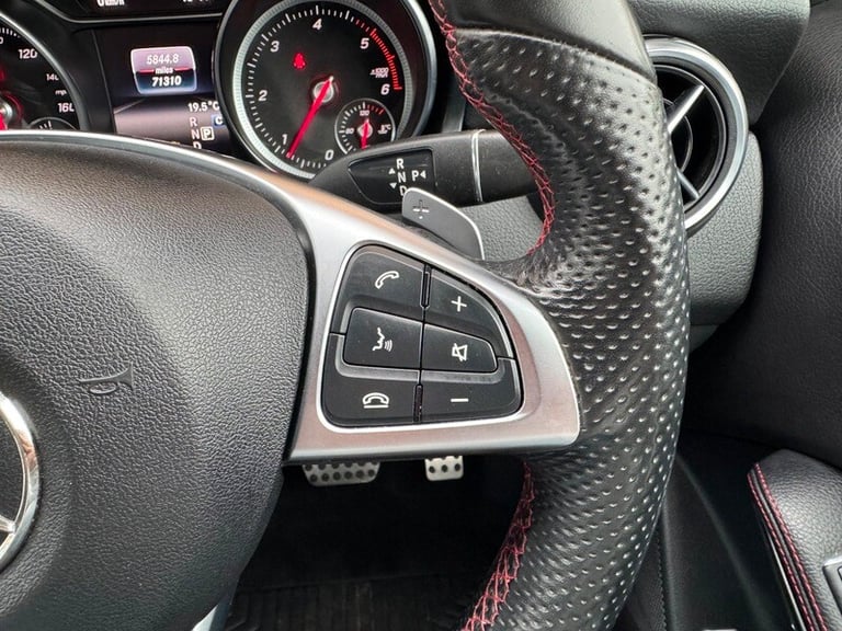 Mercedes GLA Class GLA 220 D 4MATIC AMG LINE