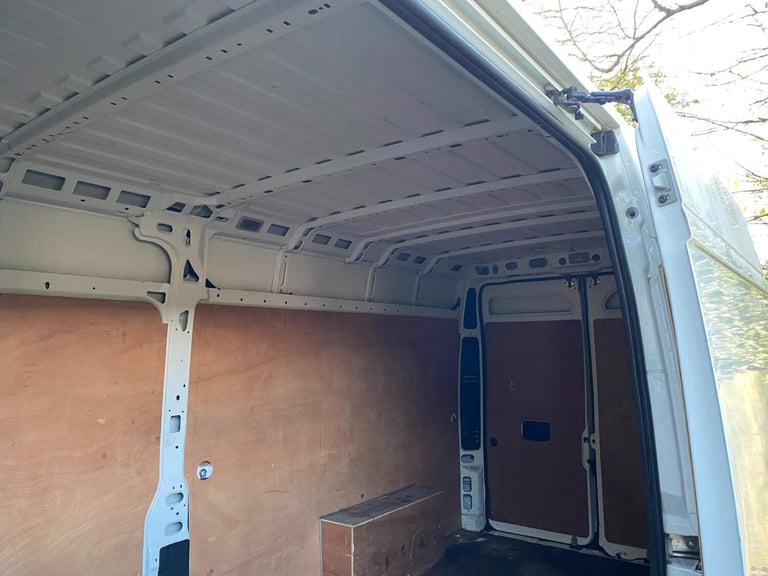 2018 Peugeot Boxer 2.0 BlueHDi 435 Professional L4 H2 Euro 6 5dr PANEL VAN Diesel Manual
