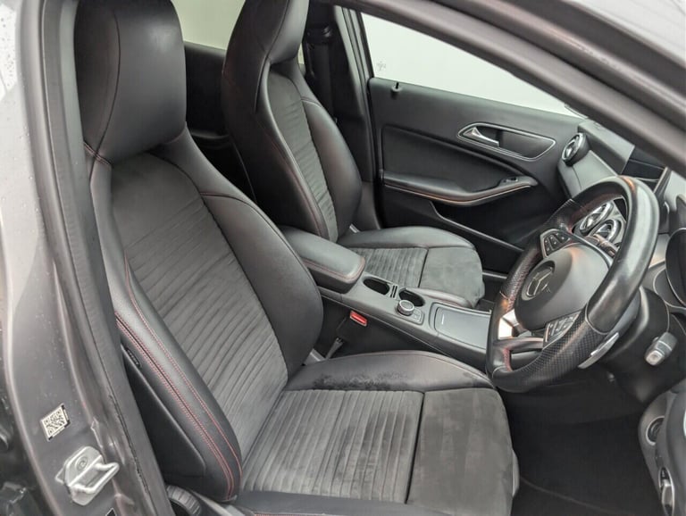  Mercedes-Benz A-Class 2.1 GLA220d AMG Line (Premium) SUV 5dr Diesel 7G-DCT 4MATIC Euro 6 (s/s) (...