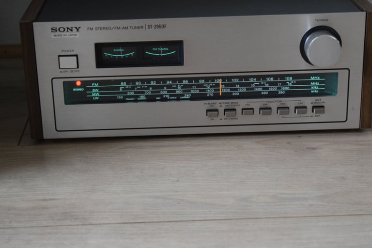 SONY ST-290 RADIO/TUNER WITH POWER CABLE/ANTENNA CAN BE SEEN WORKING