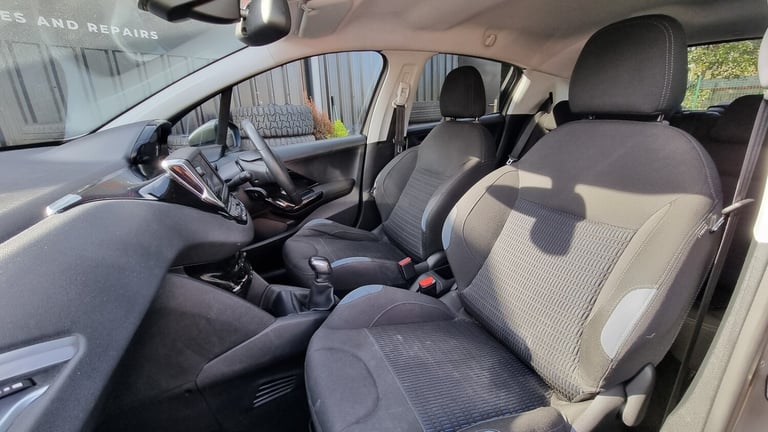 2014 Peugeot 208 1.4 HDi Allure 5dr HATCHBACK Diesel Manual