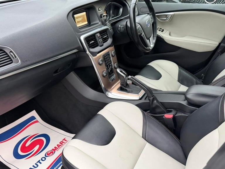  Volvo V40 D2 Cross Country Lux 5dr Powershift Diesel