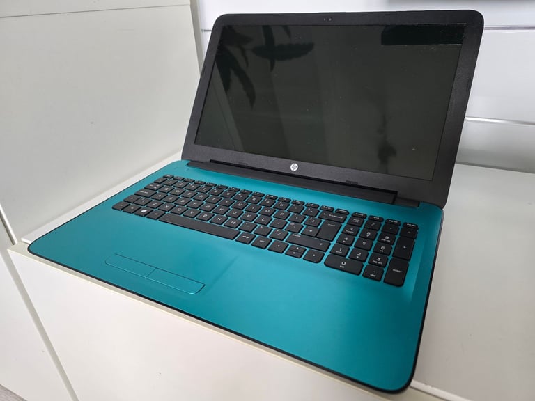 HP Pavilion 15-ba077 15inch laptop 8GB Ram, 240GB SSD 