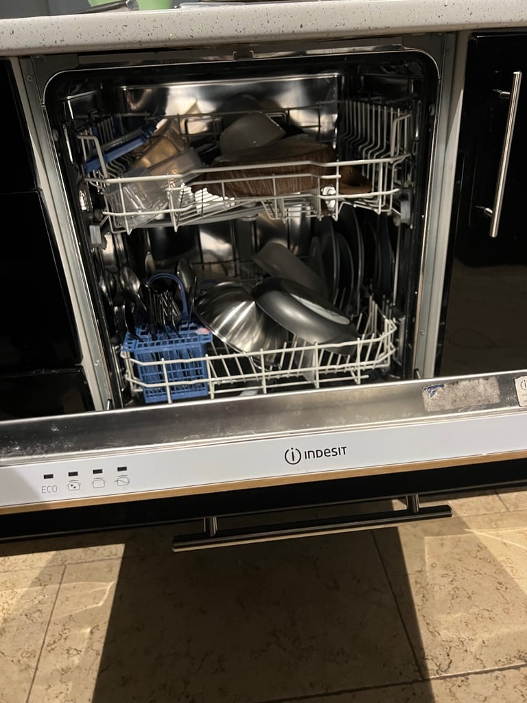 image for Indesit DIF 04B1 Integrated Dishwasher