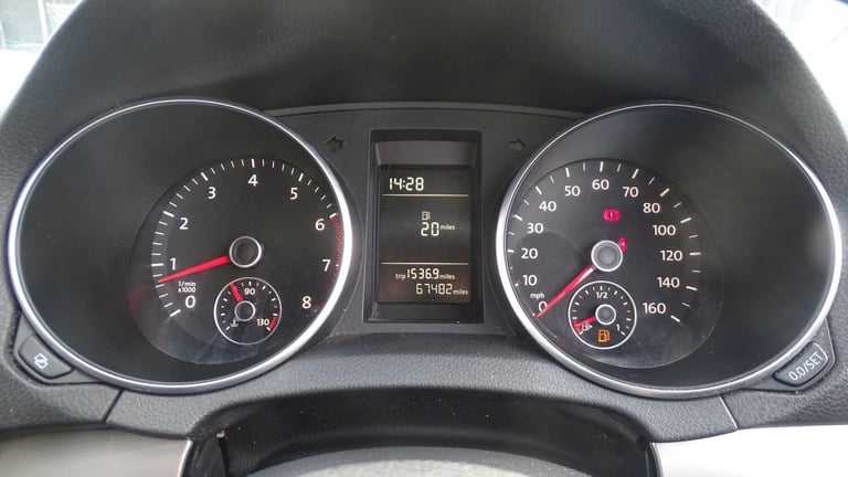 VOLKSWAGEN GOLF 1.4 Twist hatch petrol Silver Manual Petrol 2011