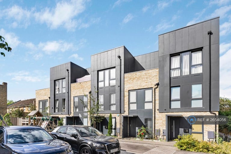 3 bedroom house in South End, South Croydon, CR0 (3 bed) (#2654056)