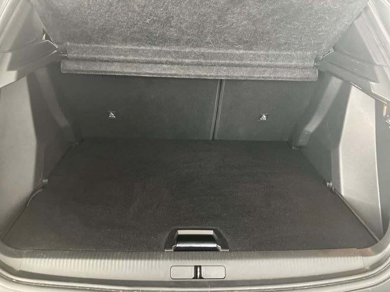 2024 Peugeot 2008 1.2 PureTech Allure 5dr Estate PETROL Manual
