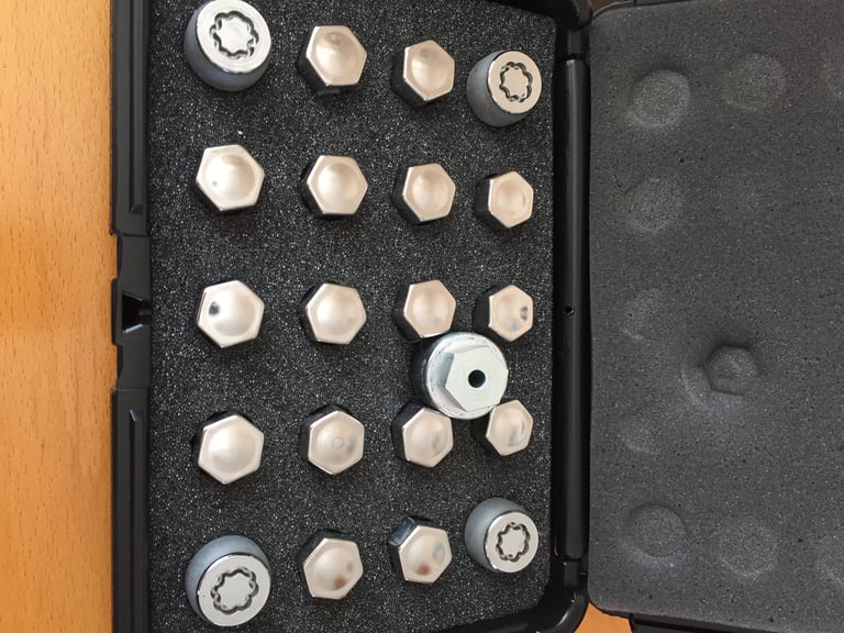 image for Full silver wheel nut kit including locking nuts and nut key