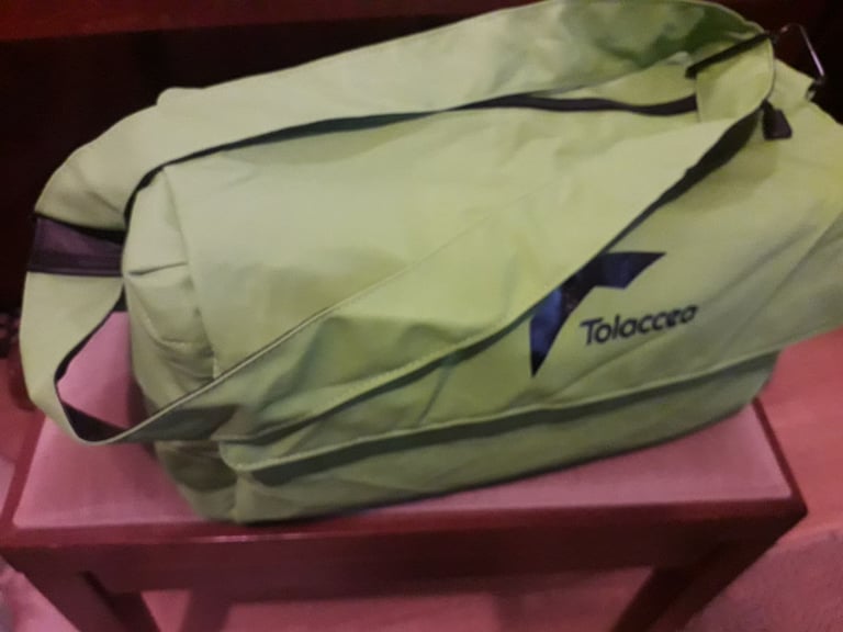 Tolaccea sports bag