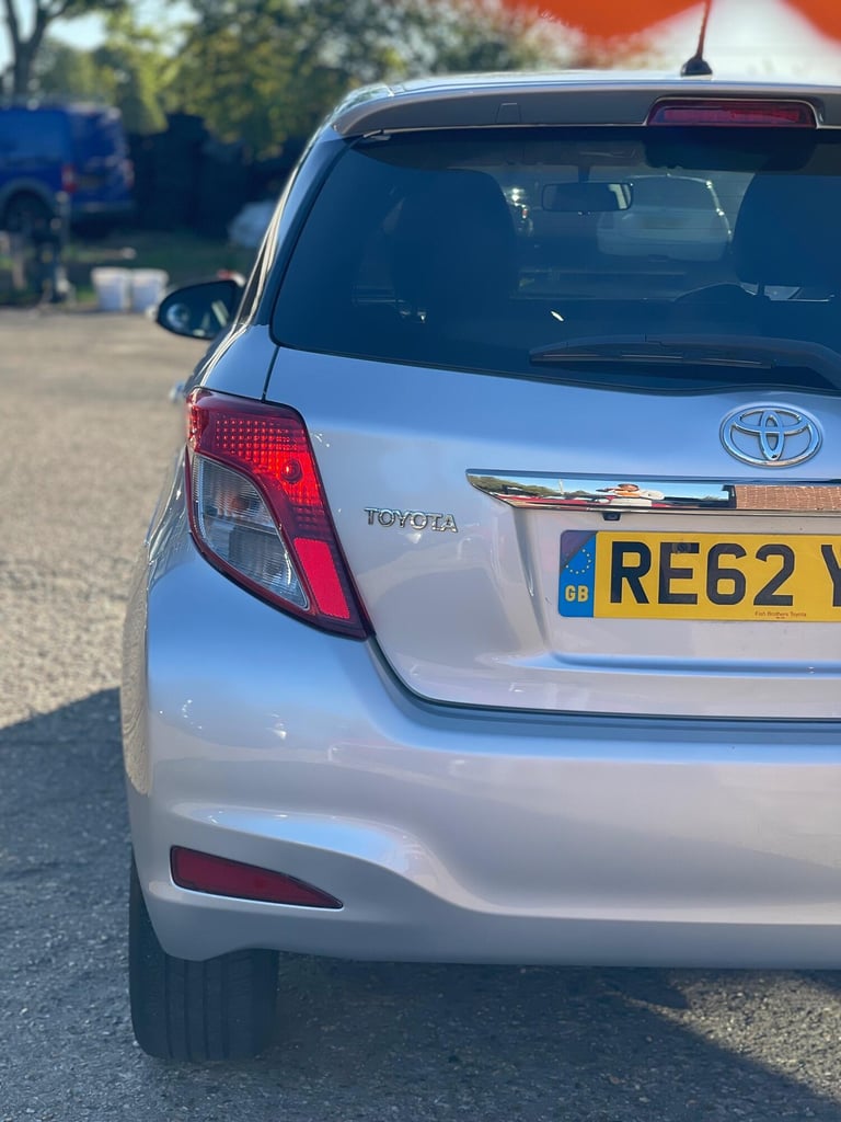 TOYOTA YARIS 1.3 Dual VVT-i Trend 2012