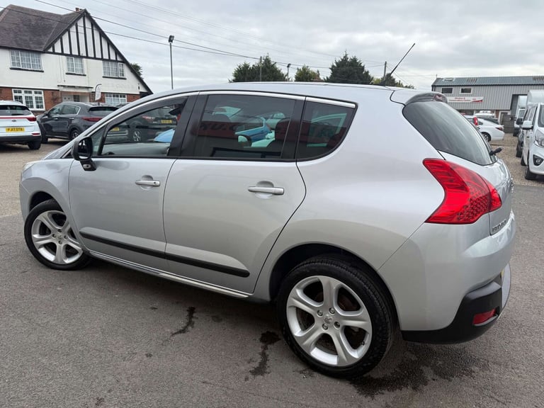 2013 Peugeot 3008 1.6 3008 Allure e-HDi Semi-Auto 5dr SUV Diesel Automatic