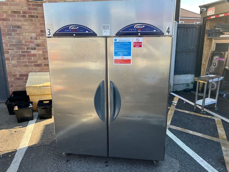 image for WILLIAMS 2 DOORS FRIDGE SERVICED TESTED TWIN MOTOR CATERING COMMERCIAL SHOP 