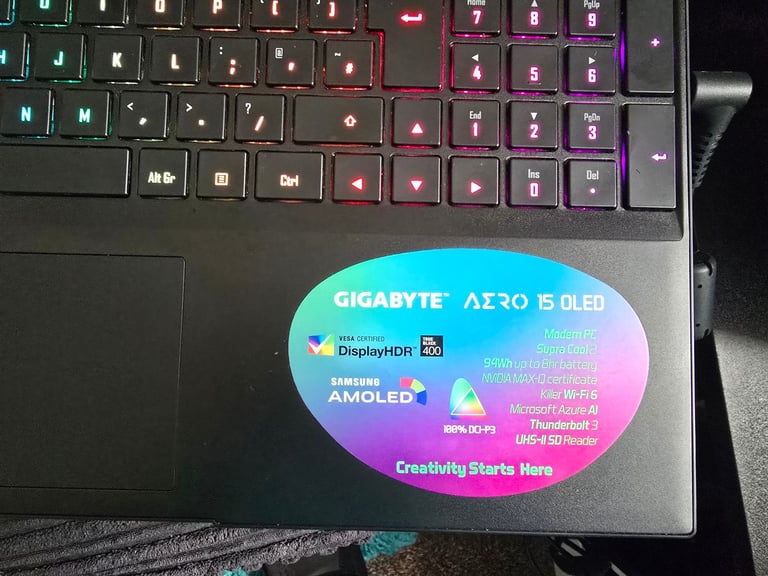 GIGABYTE AERO LAPTOP