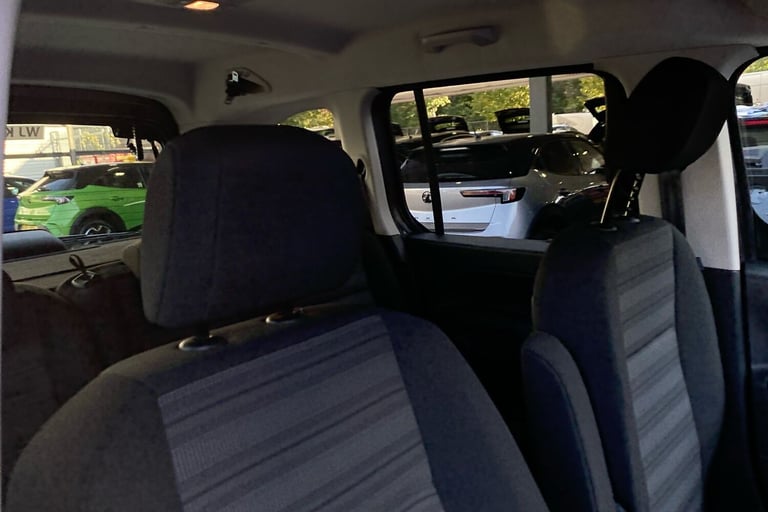  Vauxhall Combo Life 1.2 Turbo Elite MPV 5dr Petrol Auto Euro 6 s/s 130 Ps
