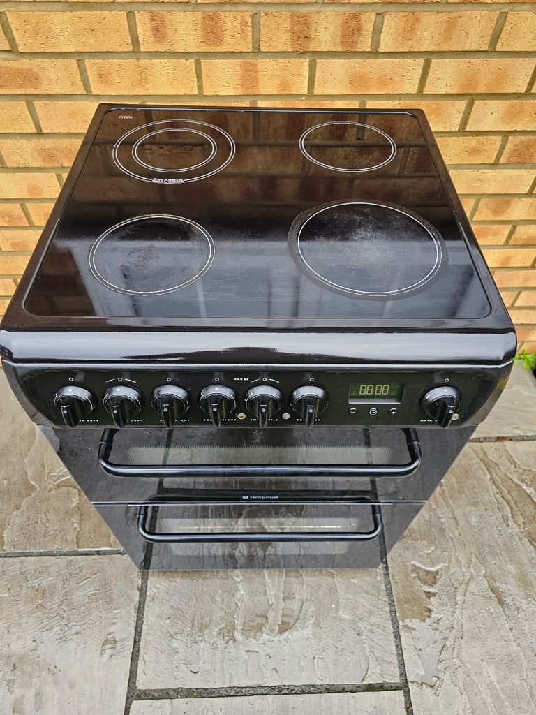 image for Hotpoint black 60cm electric fan cooker install available today