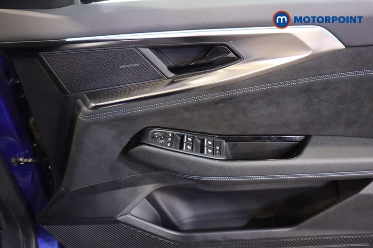 2023 Renault Austral E-Tech FHEV Iconic Esprit Alpine 5dr Auto 4C SUV Hybrid Automatic