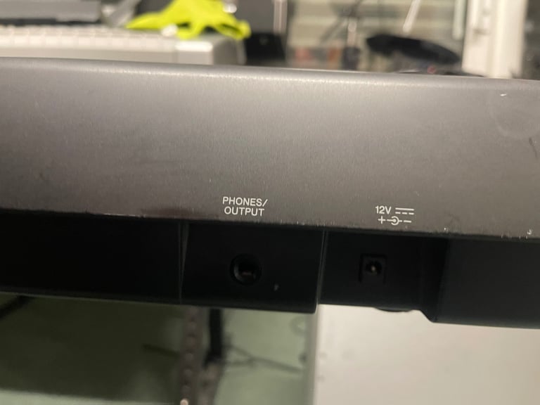 Yamaha Piaggero Np-13 Electric Electronic Digital Music Keyboard Black 61 Key