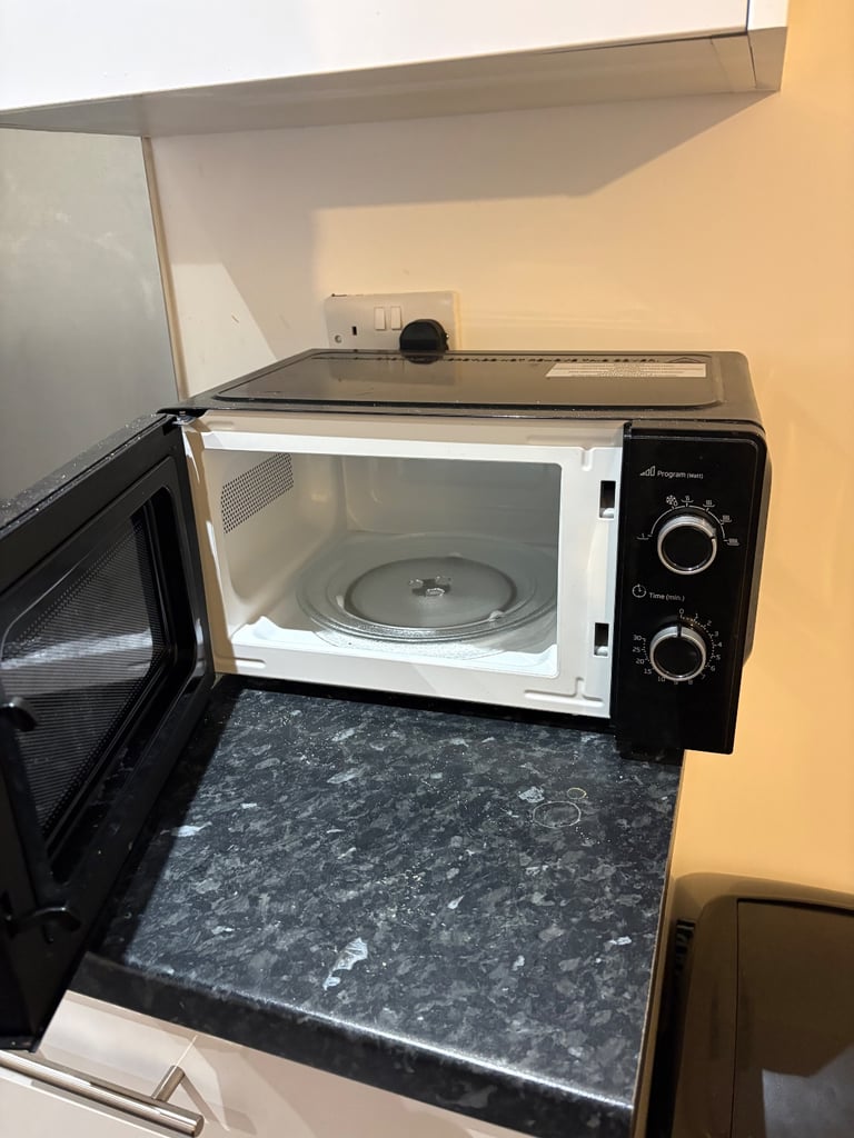 image for Beko 20L Microwave – Excellent Condition