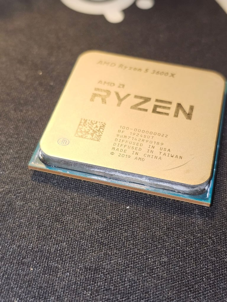 AMD Ryzen 5 5600X 6-Core Desktop Processor - Excellent Condition