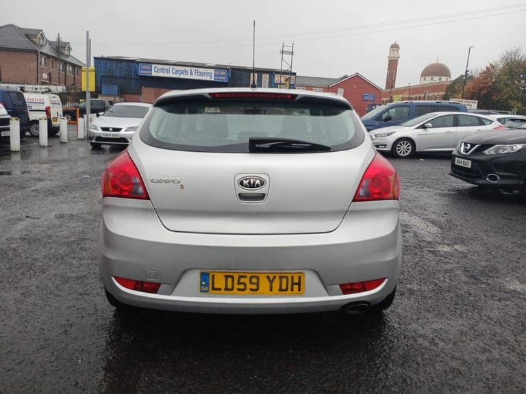 2009 Kia Pro Ceed 1.6 3 Hatchback 3dr Petrol Manual (152 g/km, 124 bhp) Hatchback Petrol Manual - Image 12
