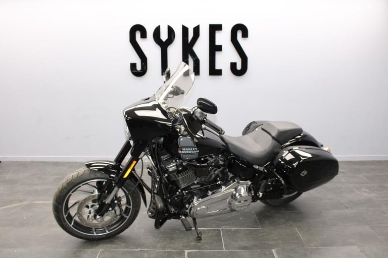2021 Harley-Davidson FLSB Softail Sport Glide in Vivid Black