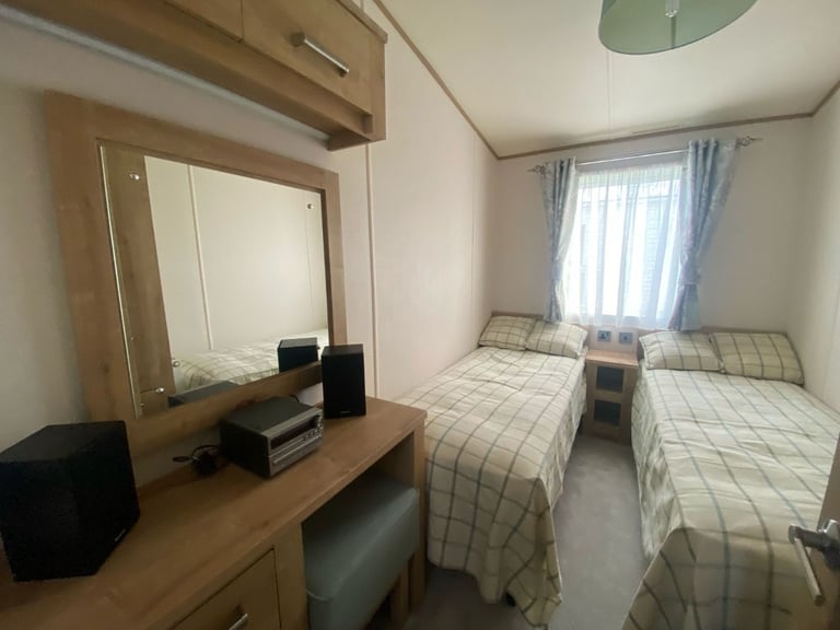 Luxury static caravan holiday home lodge at Swainby Country Park - All year access